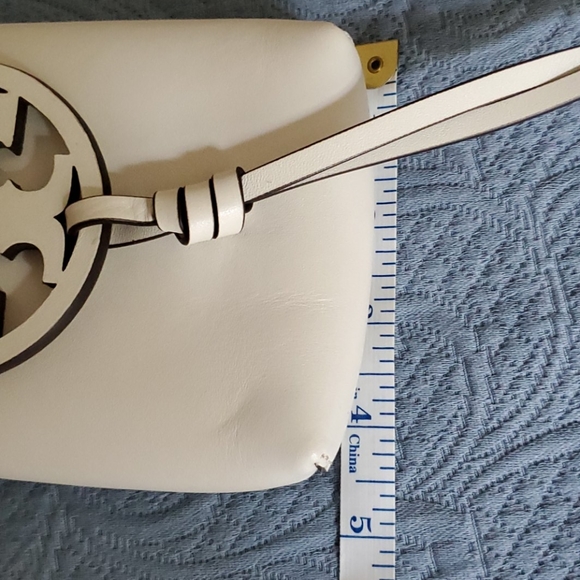 White Tory Burch crossbody - Picture 6 of 7